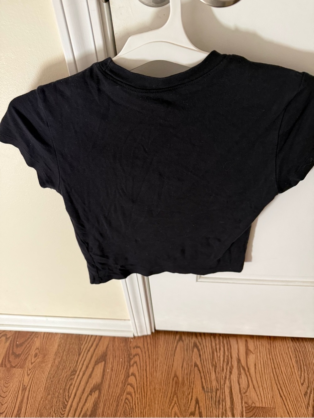 Women’s size small bettlejuice - 'Strange and Unusual' tee - Picture 2 of 3